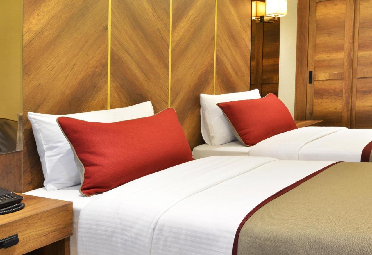 Celine Hotel Taxim Istanbul Bagian luar foto