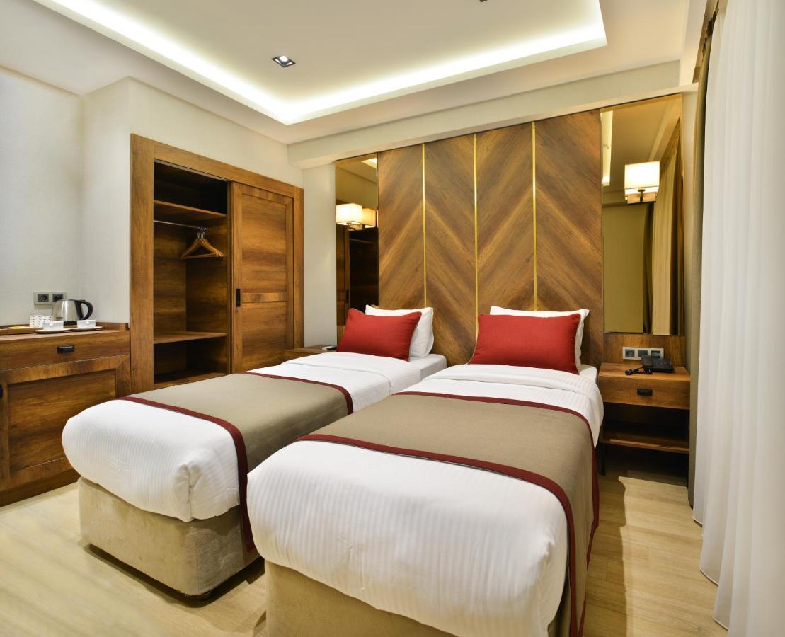 Celine Hotel Taxim Istanbul Bagian luar foto