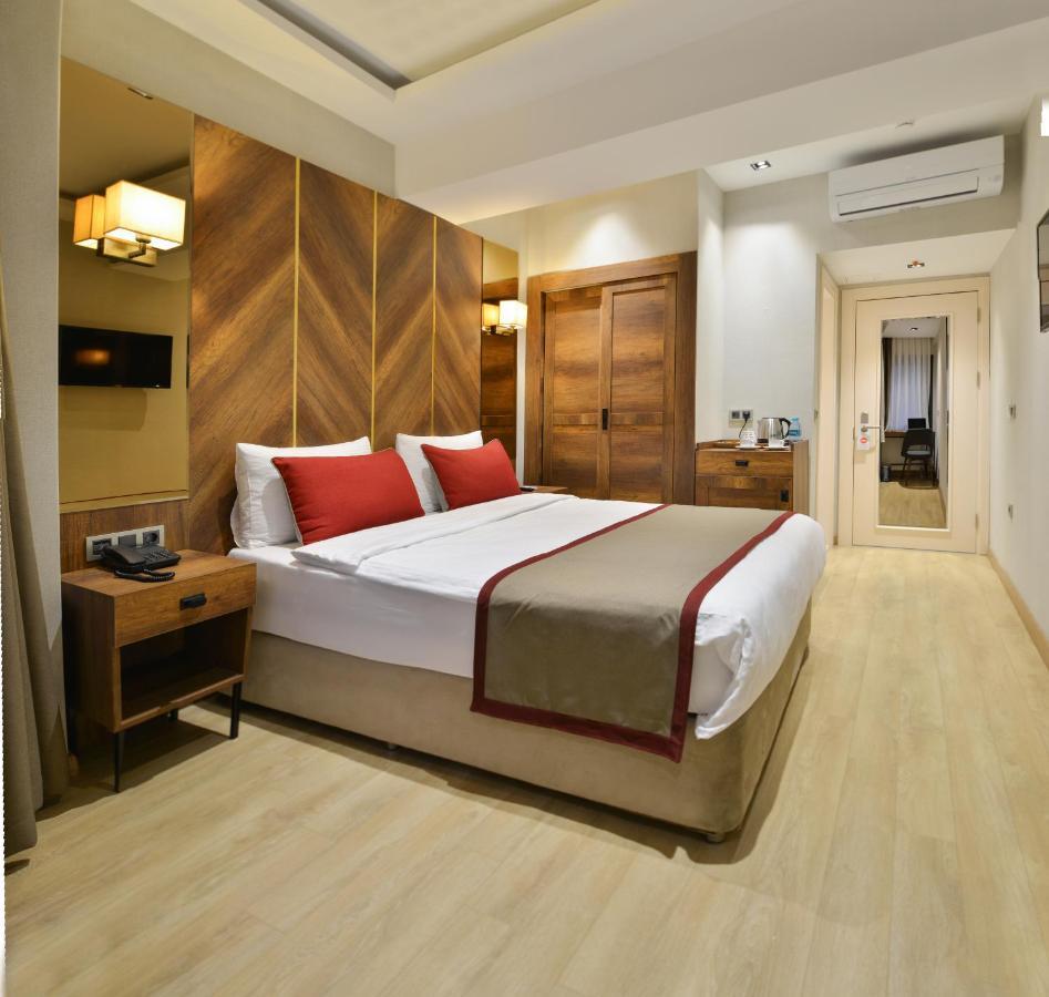 Celine Hotel Taxim Istanbul Bagian luar foto