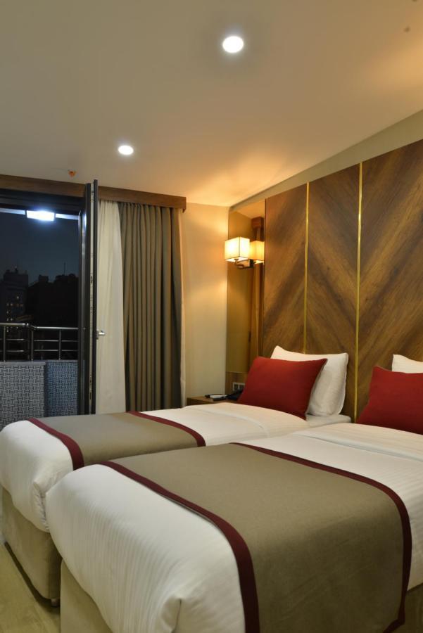 Celine Hotel Taxim Istanbul Bagian luar foto