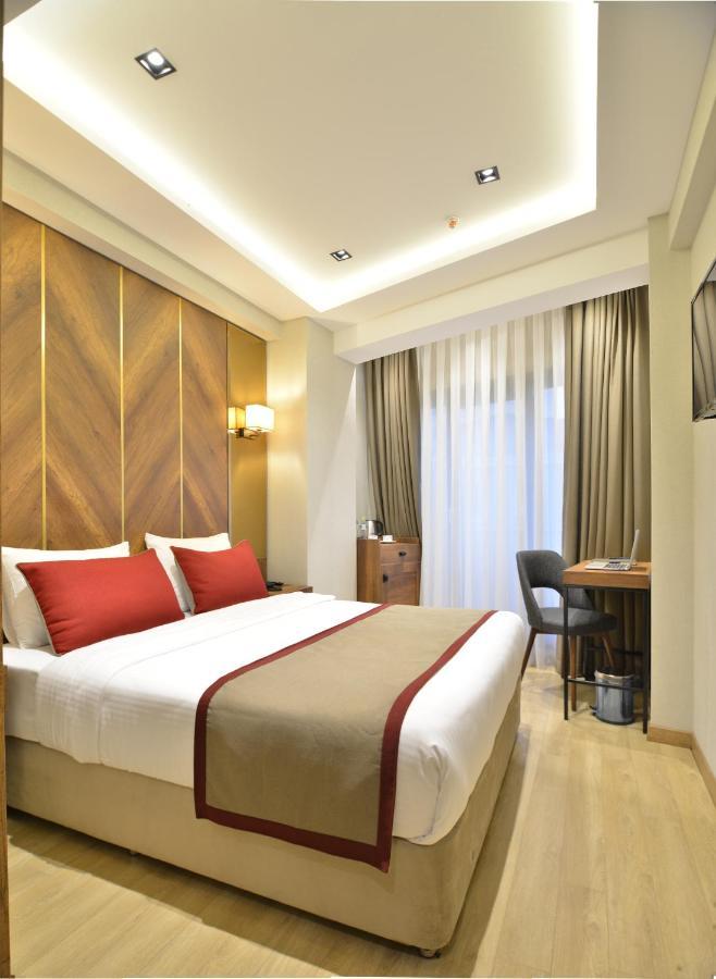 Celine Hotel Taxim Istanbul Bagian luar foto